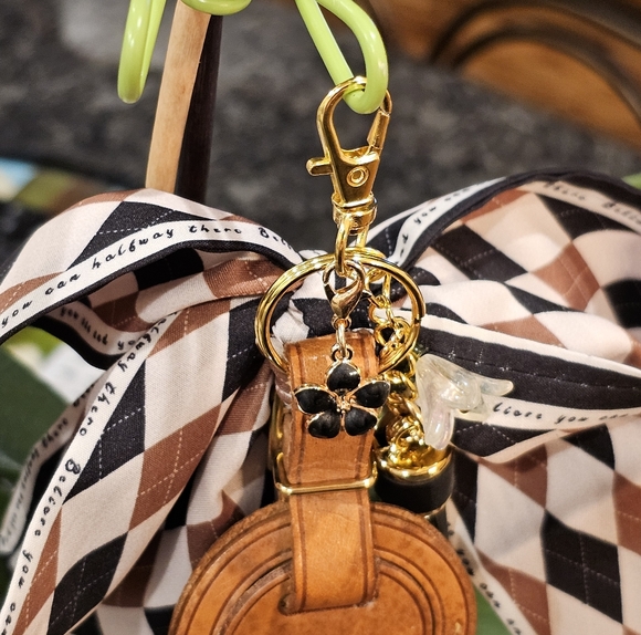 Louis Vuitton Malletier Luggage Tag with Twilly on Keychain w/Bag Charms - Picture 4 of 8